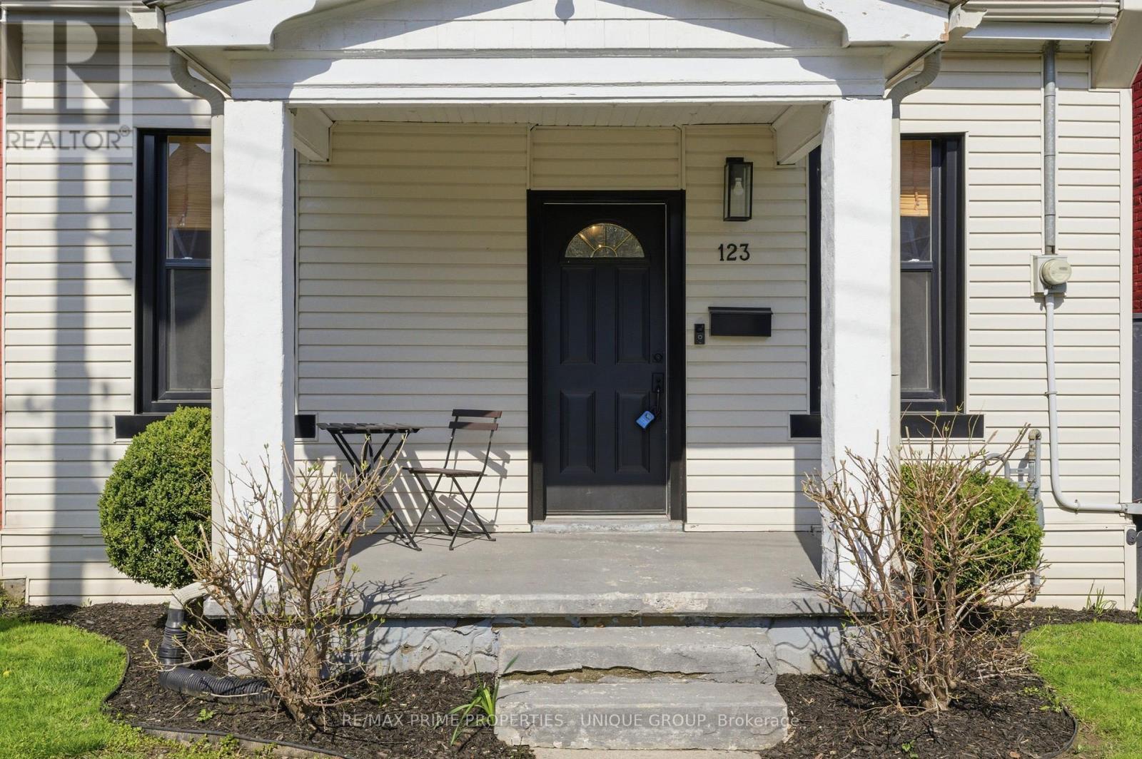 123 East Avenue N, Hamilton, ON - Outdoor With Exterior
