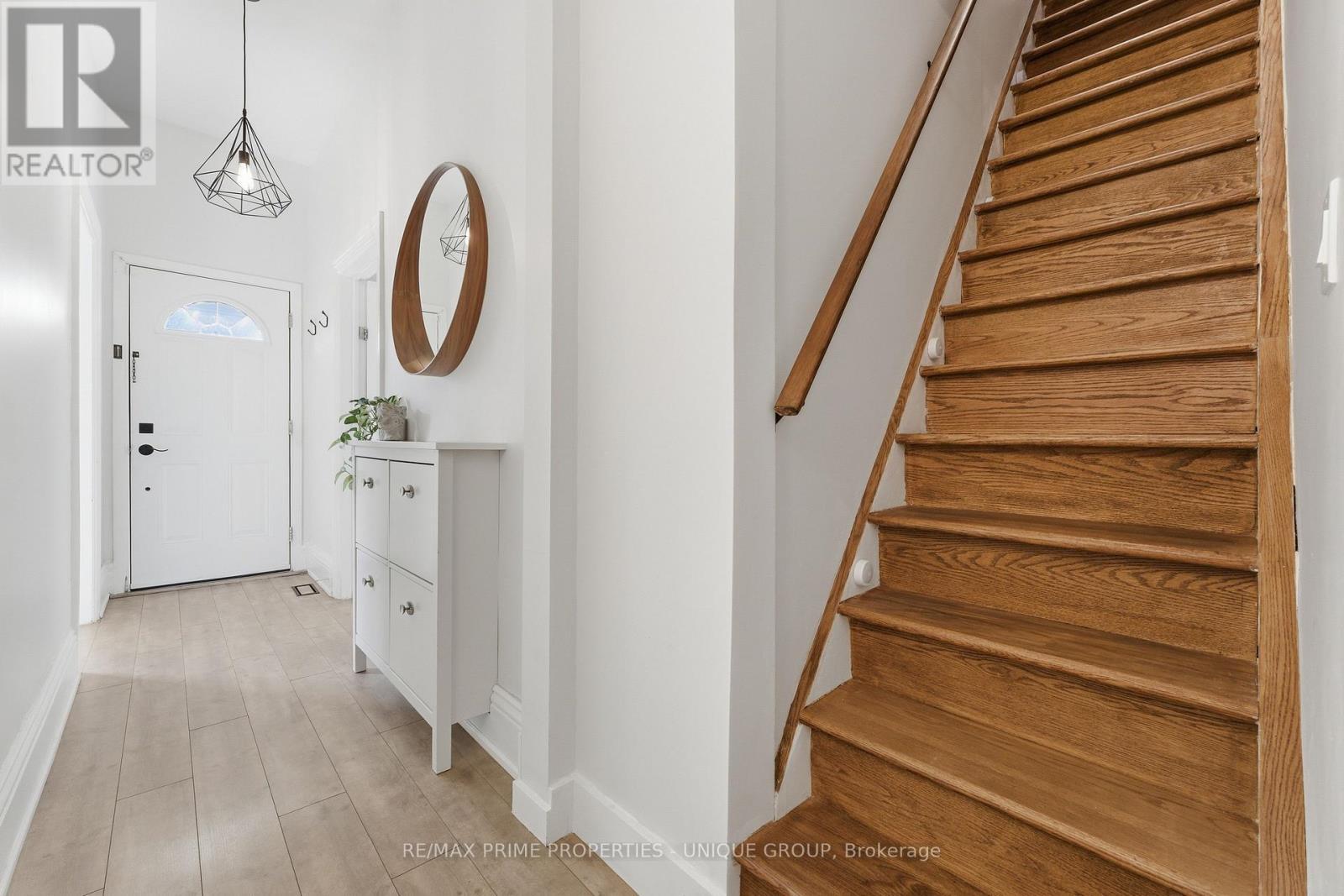123 East Avenue N, Hamilton, ON - Indoor Photo Showing Other Room