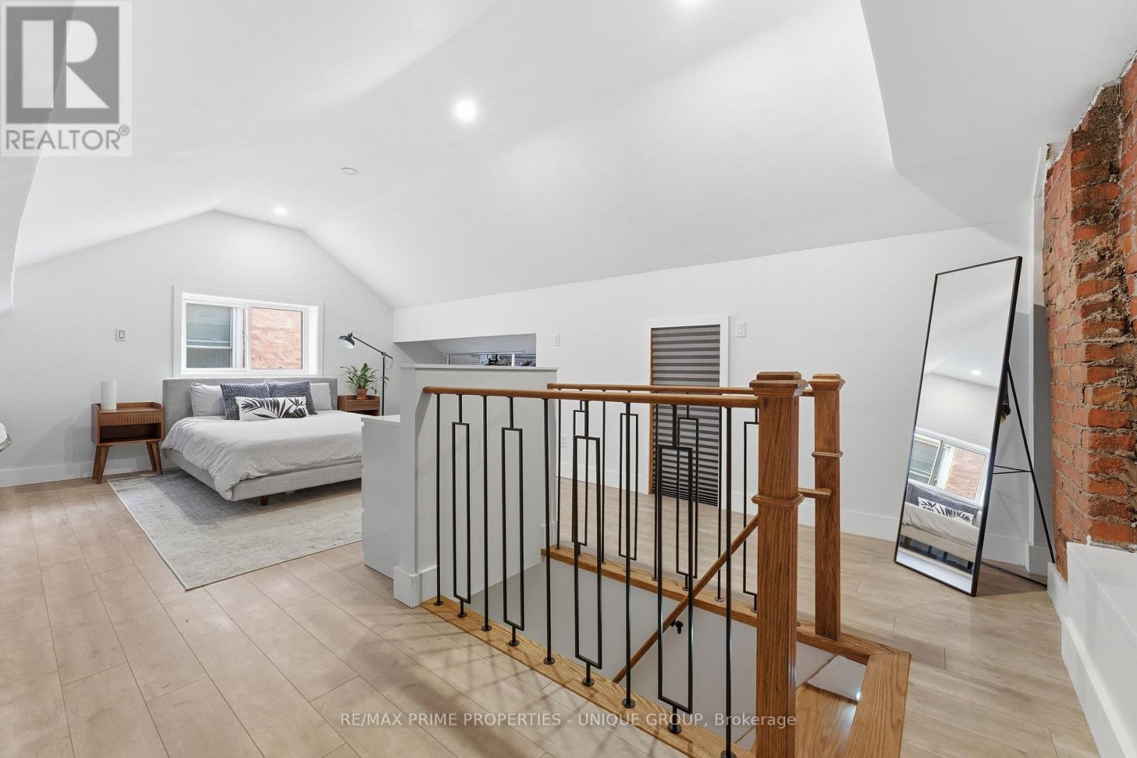 123 East Avenue N, Hamilton, ON - Indoor