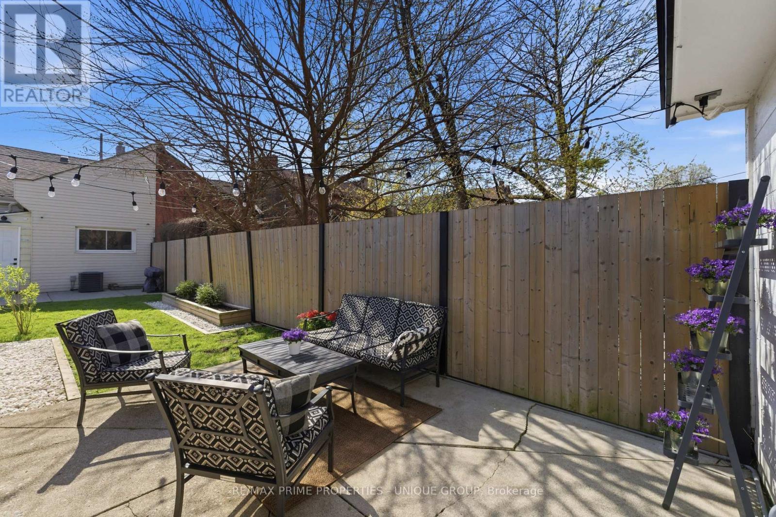 123 East Avenue N, Hamilton, ON - Outdoor
