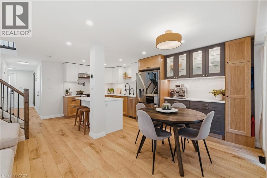 218 Prosperity Drive, Kitchener, ON - Indoor Photo Showing Dining Room