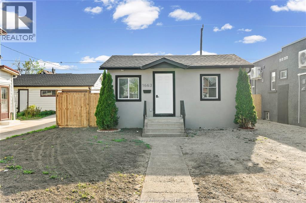 1663 Drouillard Road, Windsor, ON - Outdoor
