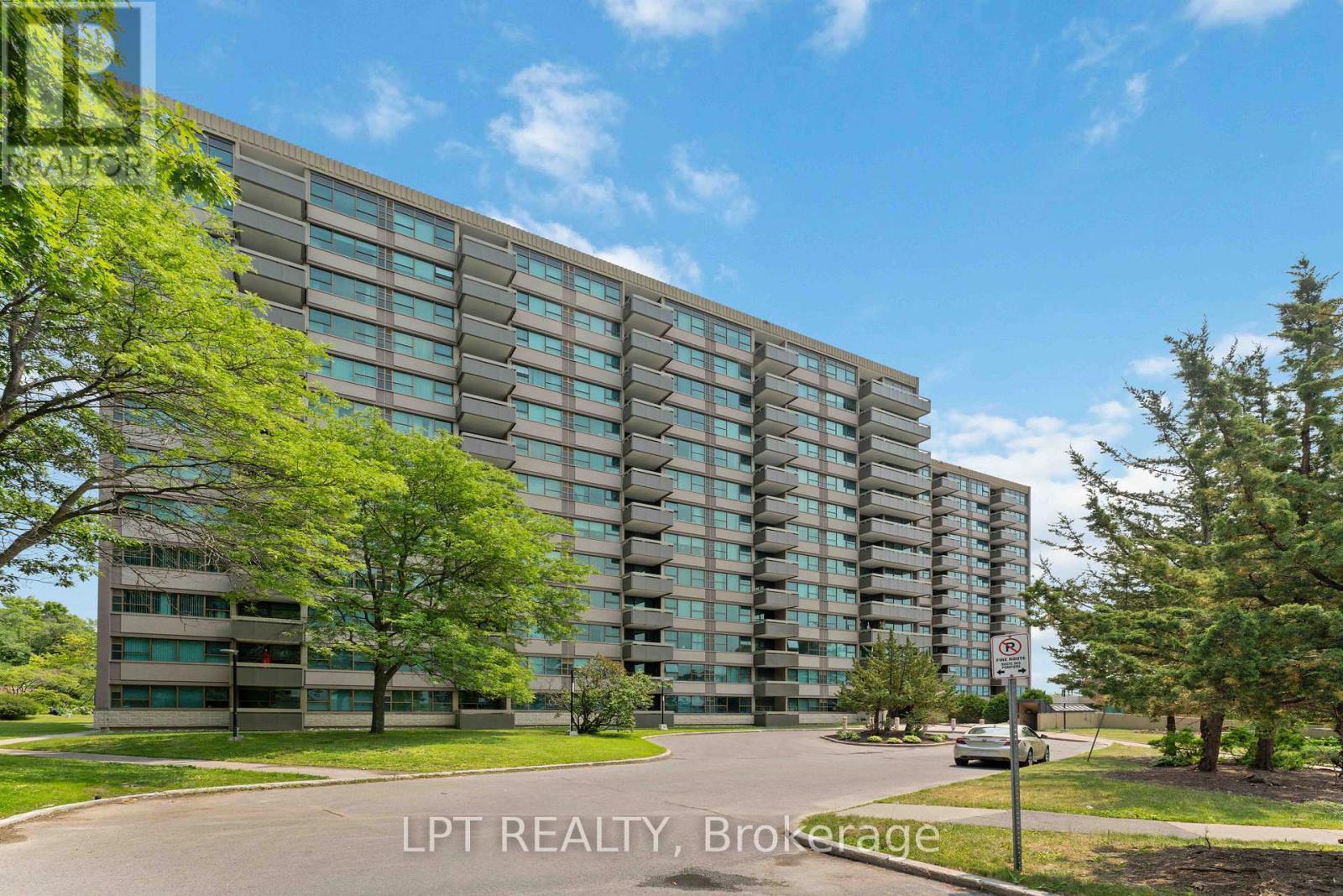 314 - 555 Brittany Drive, Ottawa, ON - Outdoor With Facade