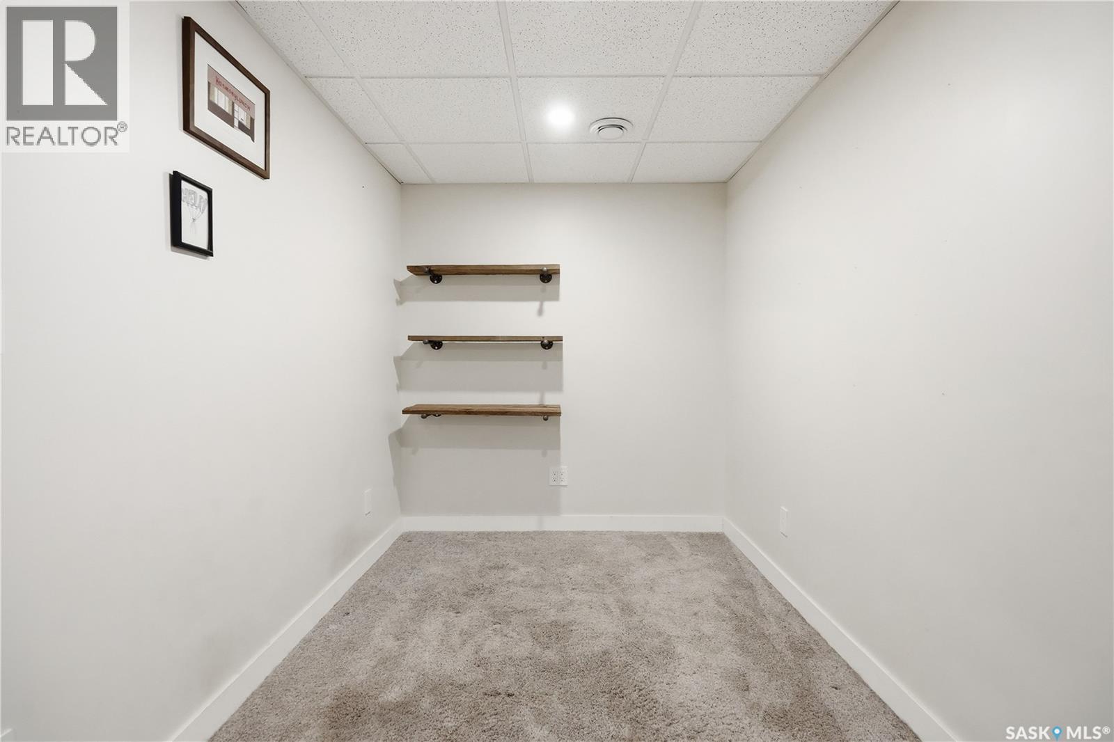 166 Magee Crescent, Regina, SK - Indoor Photo Showing Other Room