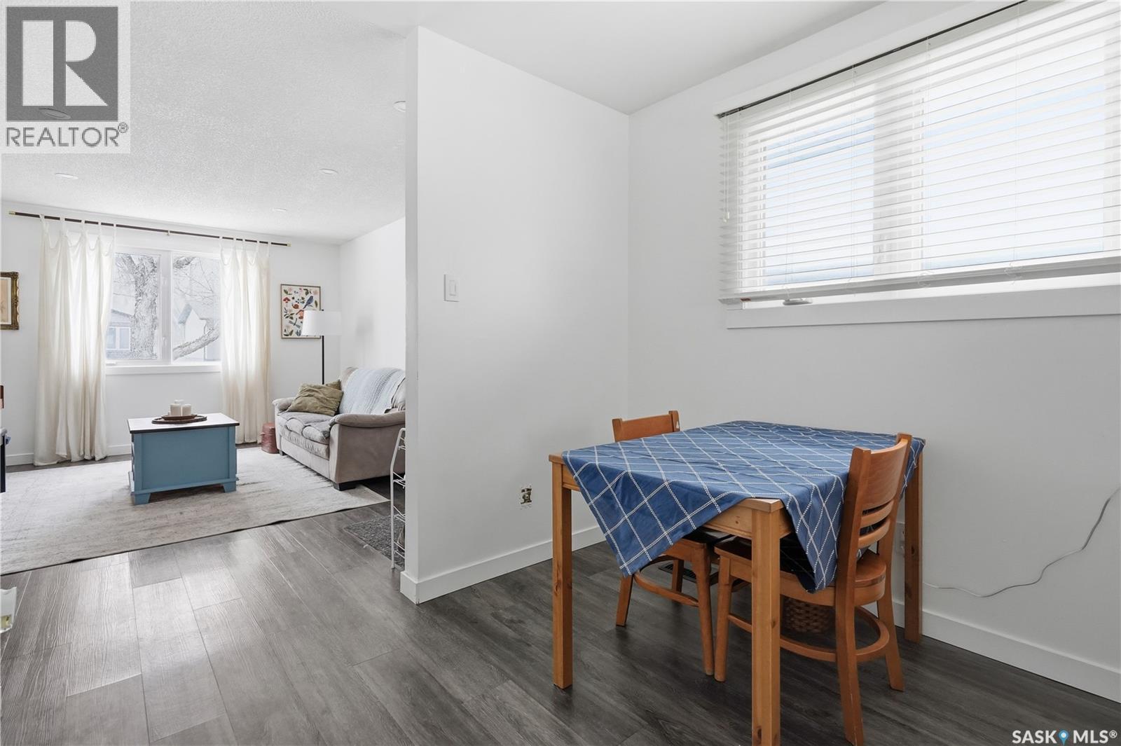166 Magee Crescent, Regina, SK - Indoor Photo Showing Dining Room