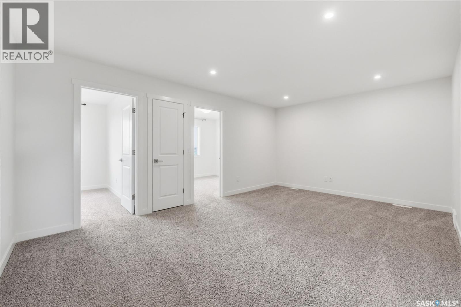 830 Kensington Boulevard, Saskatoon, SK - Indoor Photo Showing Other Room