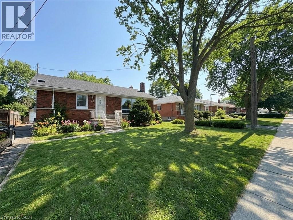 66 Grenadier Drive, Hamilton, ON - Outdoor