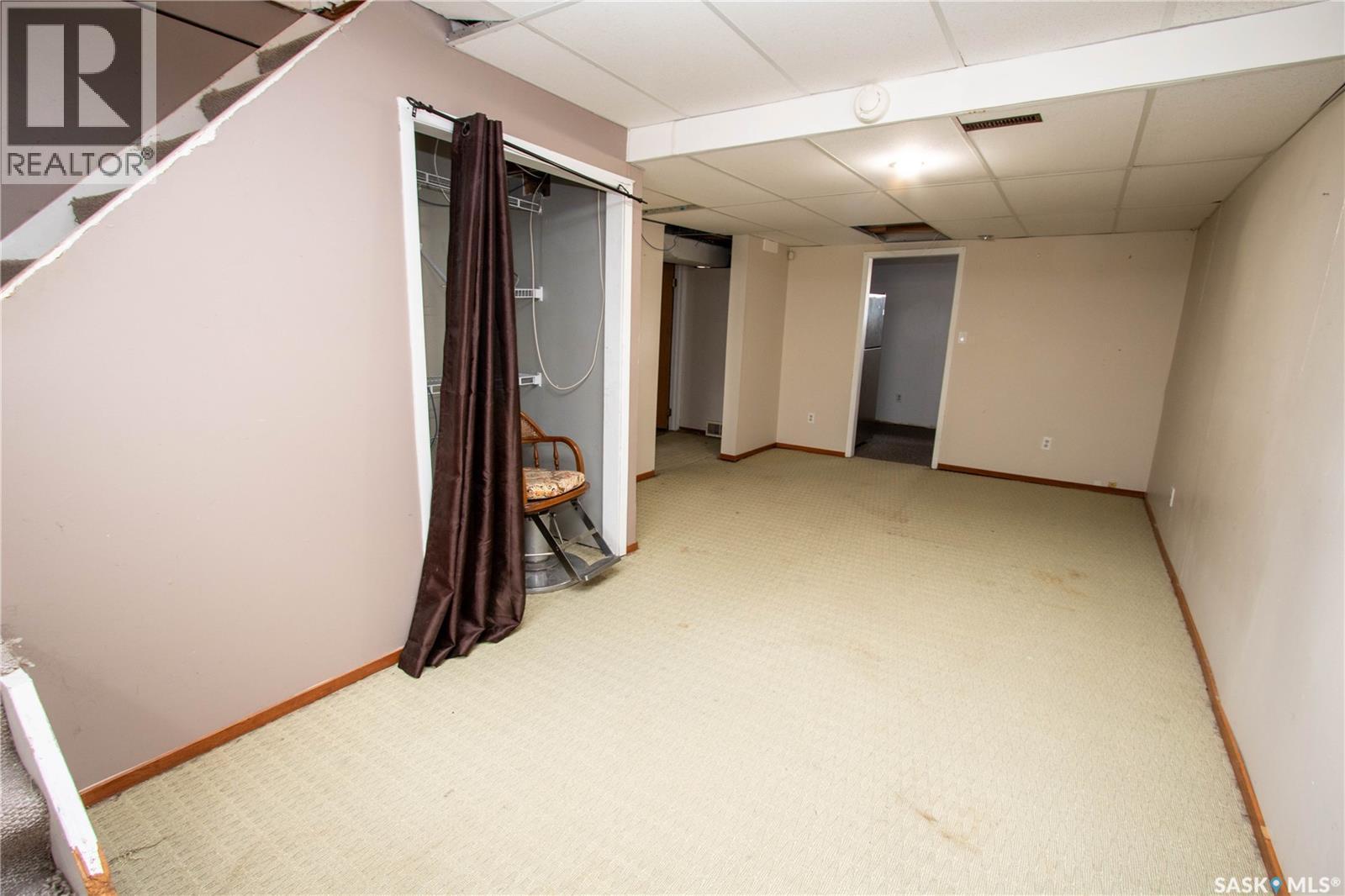 344 Angus Street, Regina, SK - Indoor