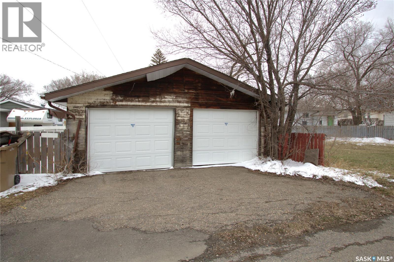 344 Angus Street, Regina, SK - Outdoor
