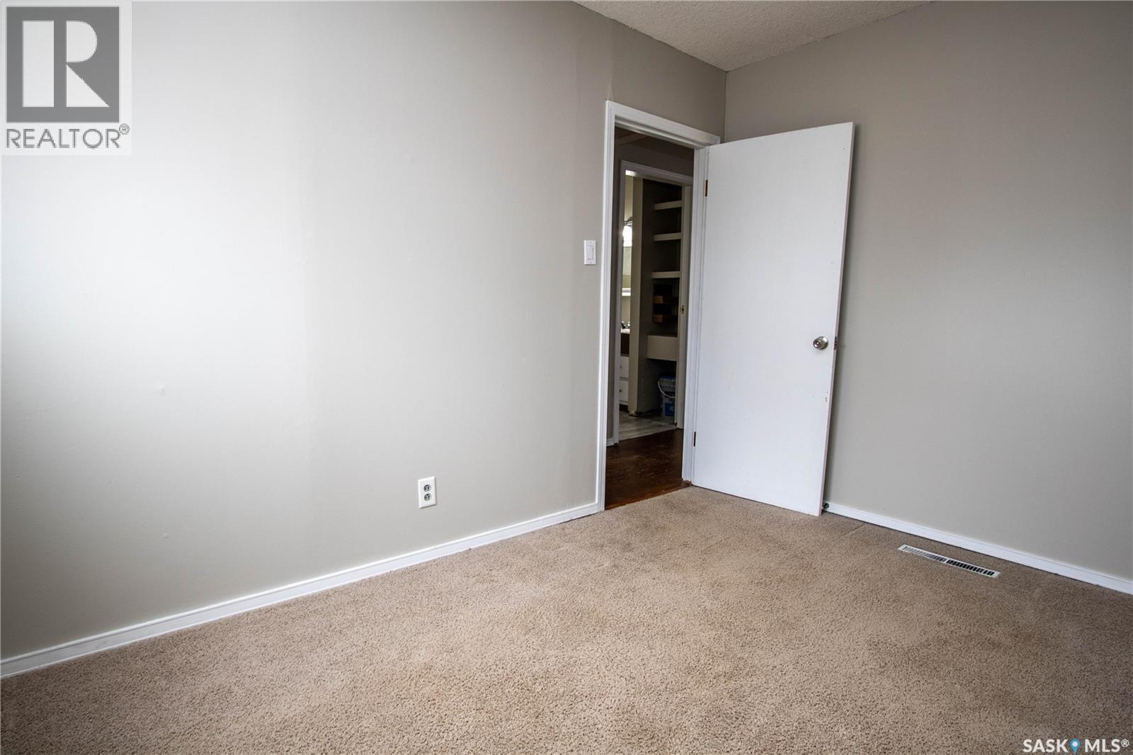 344 Angus Street, Regina, SK - Indoor Photo Showing Other Room