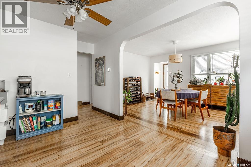612 M Avenue S, Saskatoon, SK - Indoor Photo Showing Dining Room