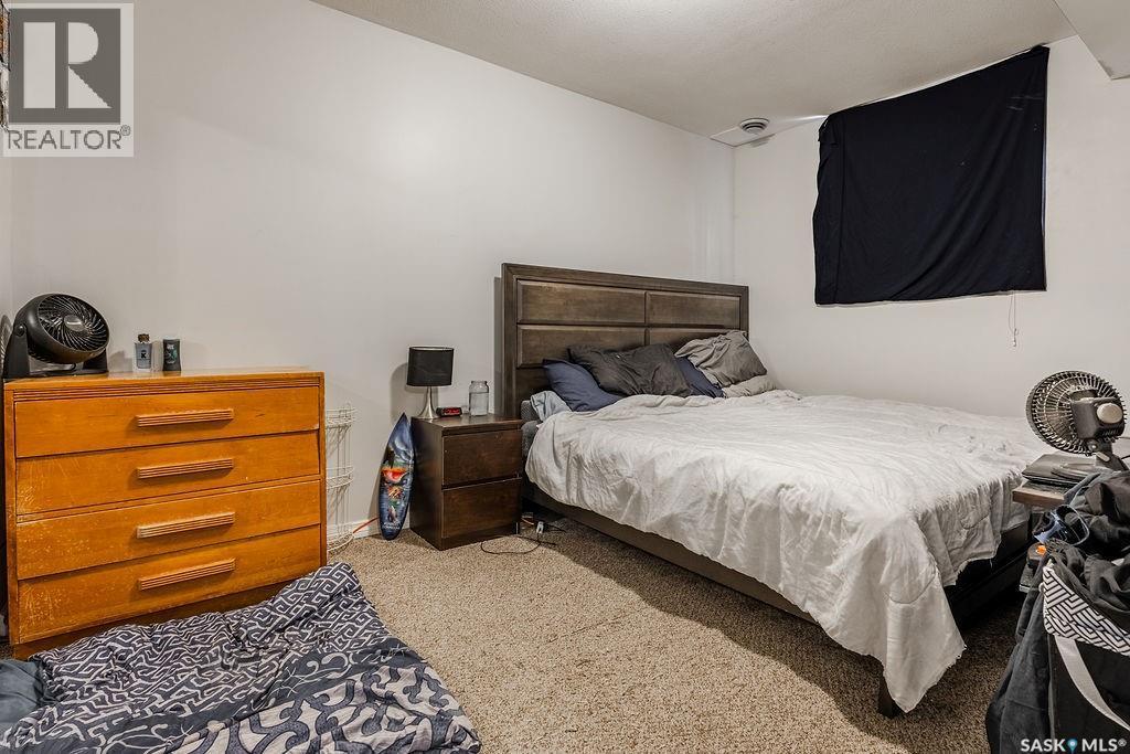 612 M Avenue S, Saskatoon, SK - Indoor Photo Showing Bedroom