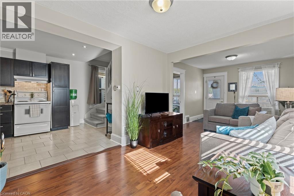 25 Mckinstry Street, Hamilton, ON - Indoor