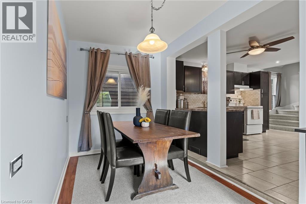 25 Mckinstry Street, Hamilton, ON - Indoor Photo Showing Dining Room