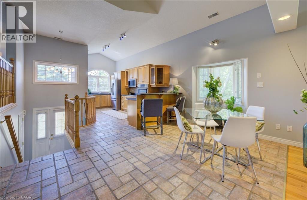Upper unit - 2 Smetana Drive, Kitchener, ON - Indoor Photo Showing Dining Room