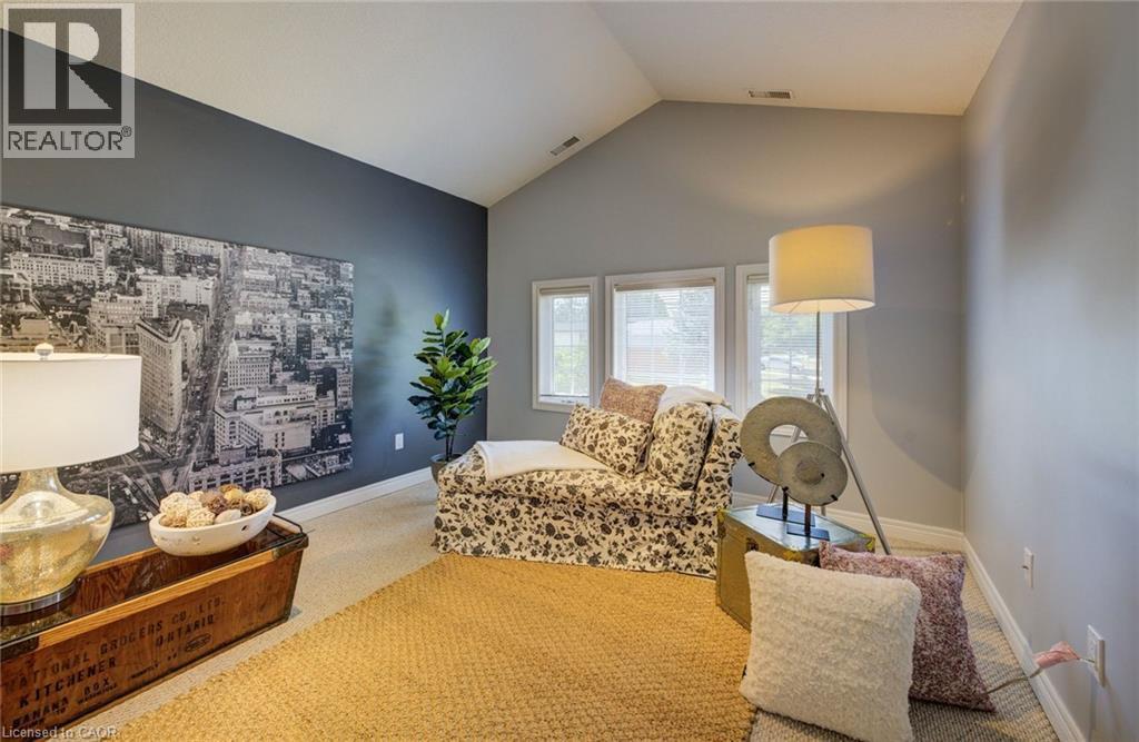 Upper unit - 2 Smetana Drive, Kitchener, ON - Indoor Photo Showing Living Room