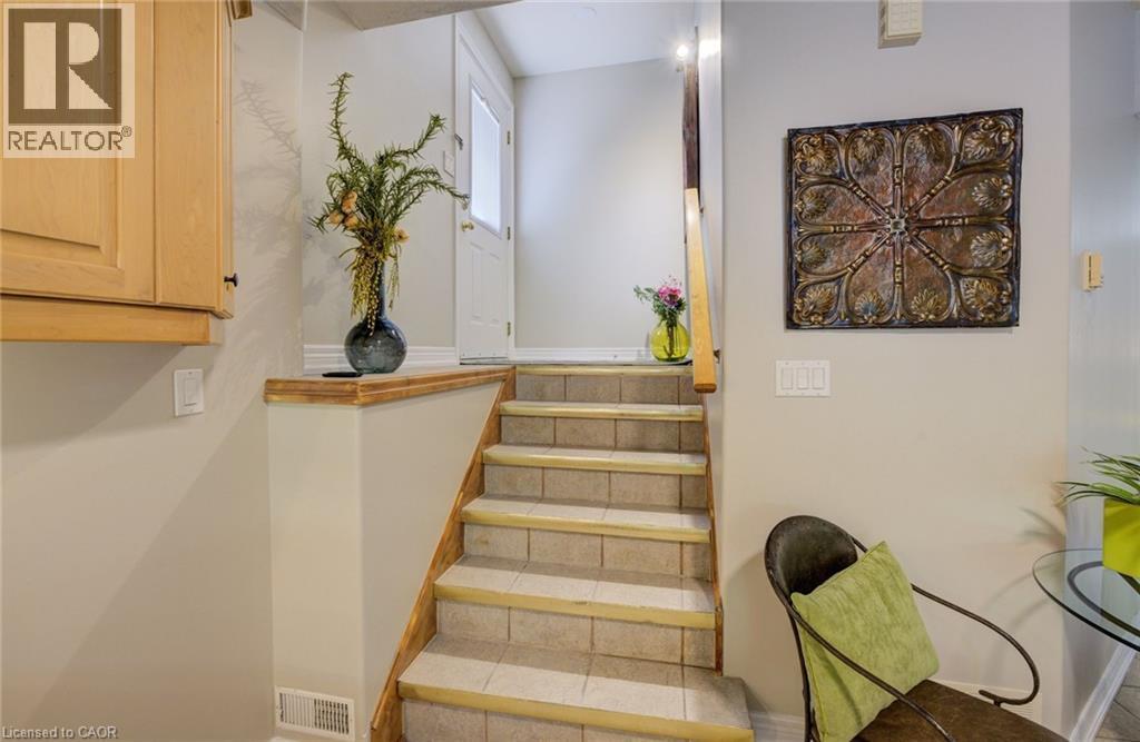 Lower unit - 2 Smetana Drive, Kitchener, ON - Indoor Photo Showing Other Room