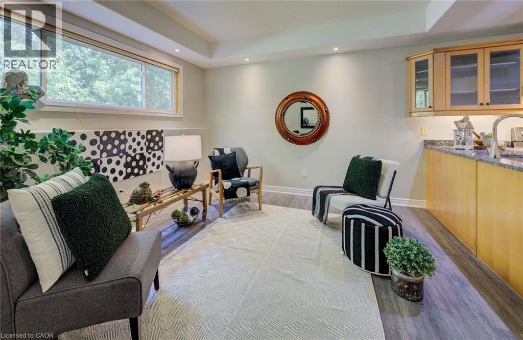 Lower unit - 2 Smetana Drive, Kitchener, ON - Indoor