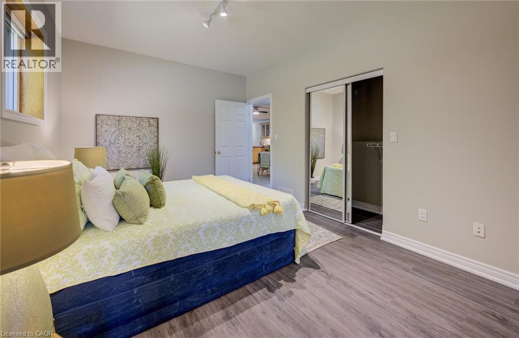 Lower unit - 2 Smetana Drive, Kitchener, ON - Indoor Photo Showing Bedroom