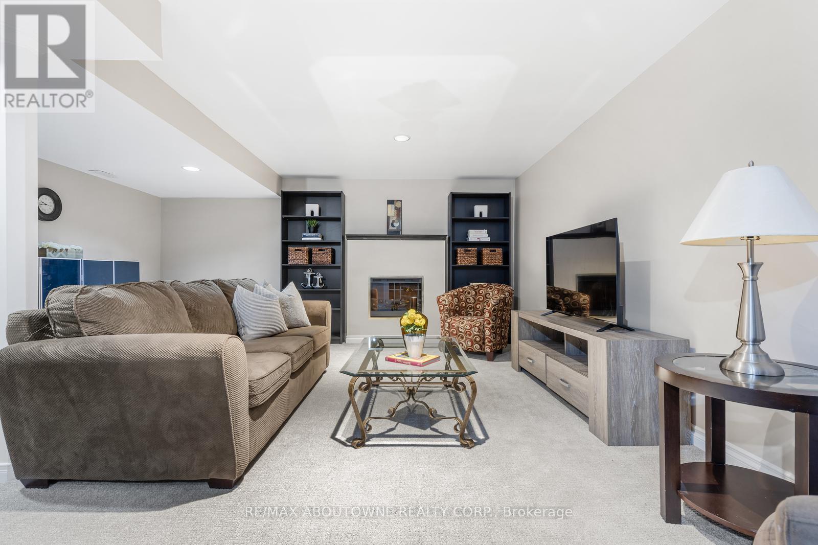2474 Cavendish Drive, Burlington, ON - Indoor Photo Showing Living Room With Fireplace