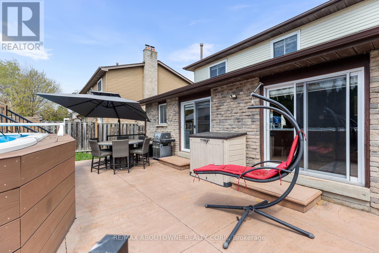 2474 Cavendish Drive, Burlington, ON - Outdoor With Deck Patio Veranda With Exterior