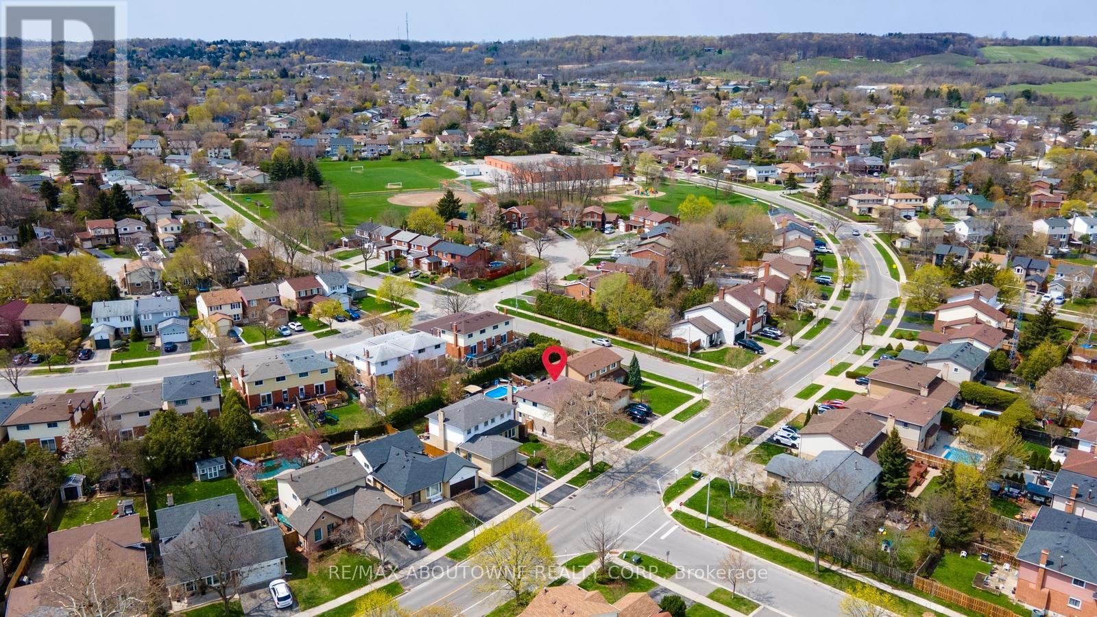 2474 Cavendish Drive, Burlington, ON - Outdoor With View