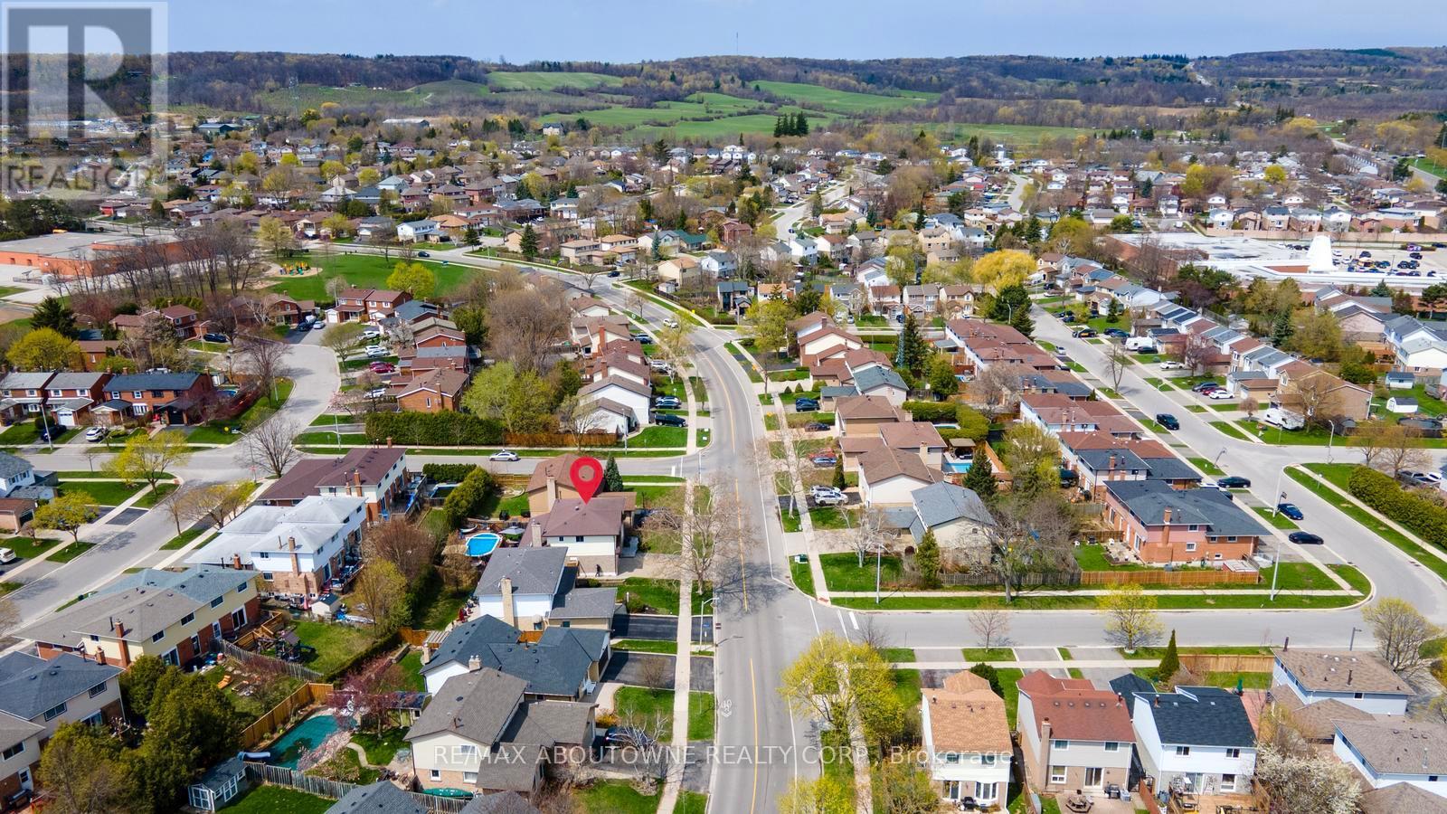 2474 Cavendish Drive, Burlington, ON - Outdoor With View