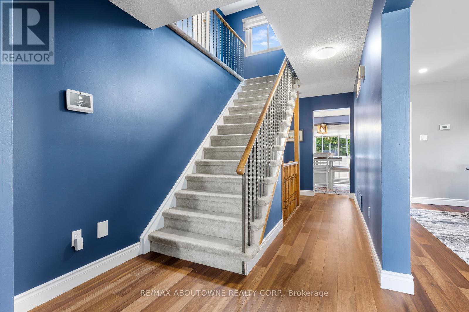 2474 Cavendish Drive, Burlington, ON - Indoor Photo Showing Other Room