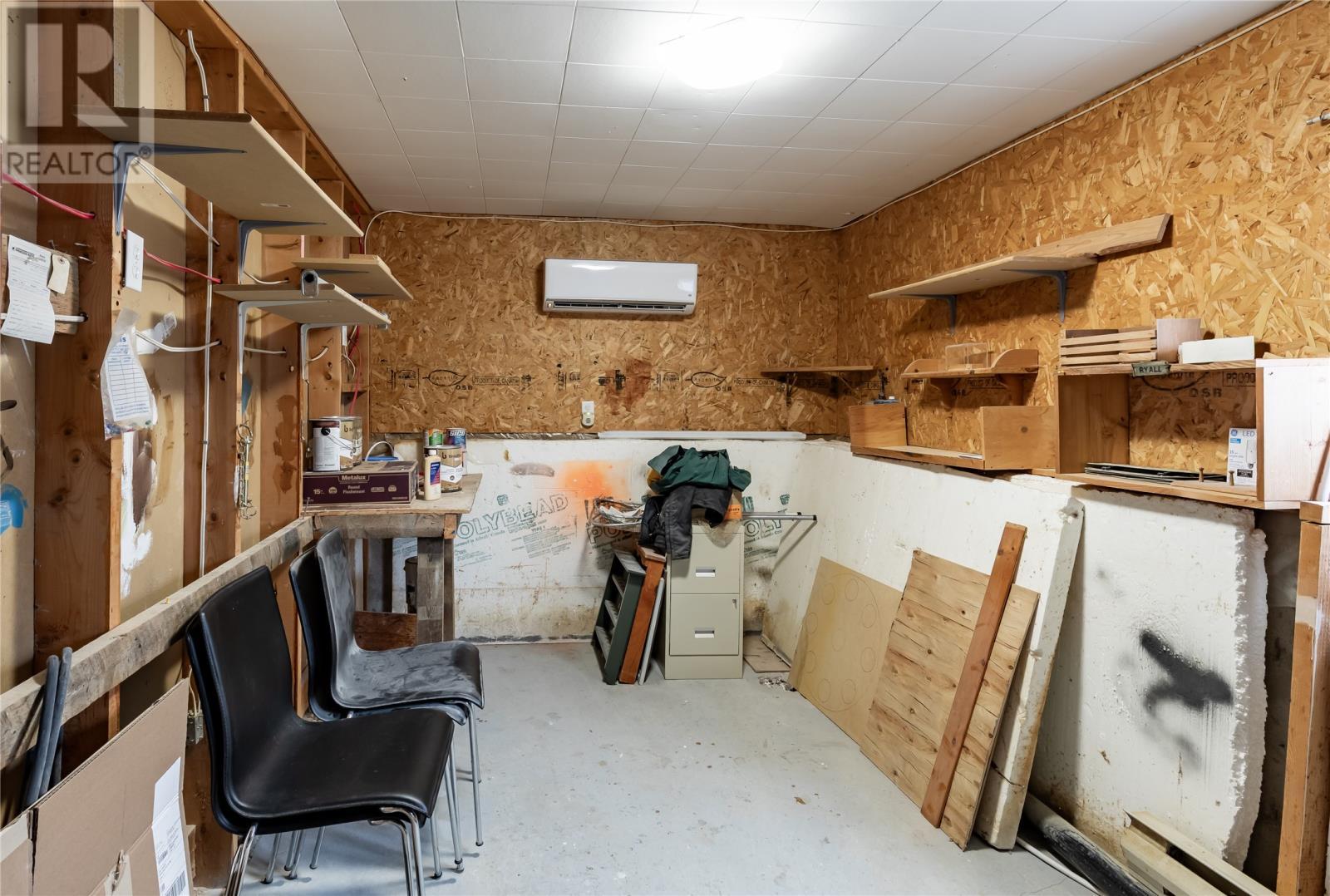 15 Greslet Place, Conception Bay South, NL - Indoor