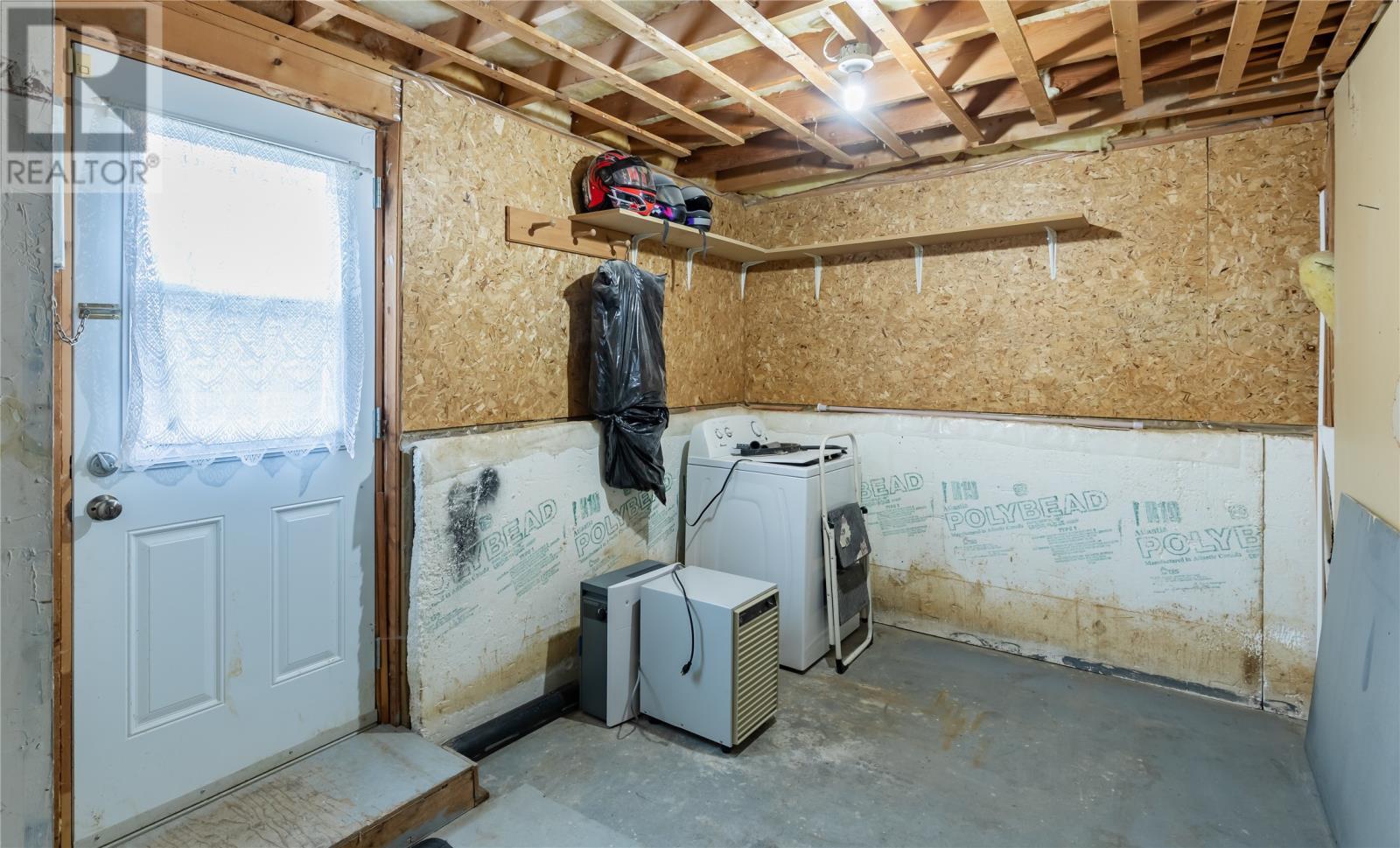 15 Greslet Place, Conception Bay South, NL - Indoor Photo Showing Laundry Room