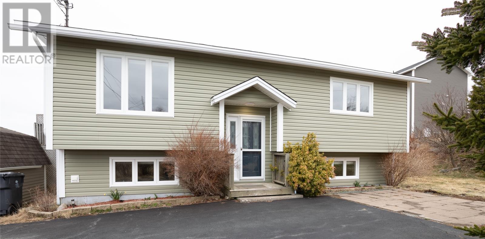 15 Greslet Place, Conception Bay South, NL - Outdoor