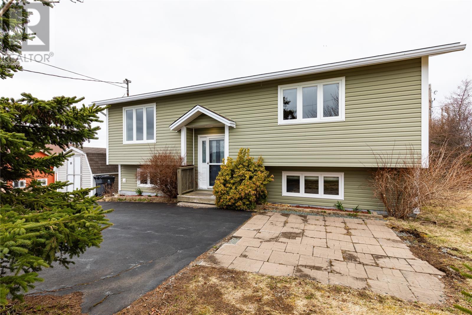 15 Greslet Place, Conception Bay South, NL - Outdoor