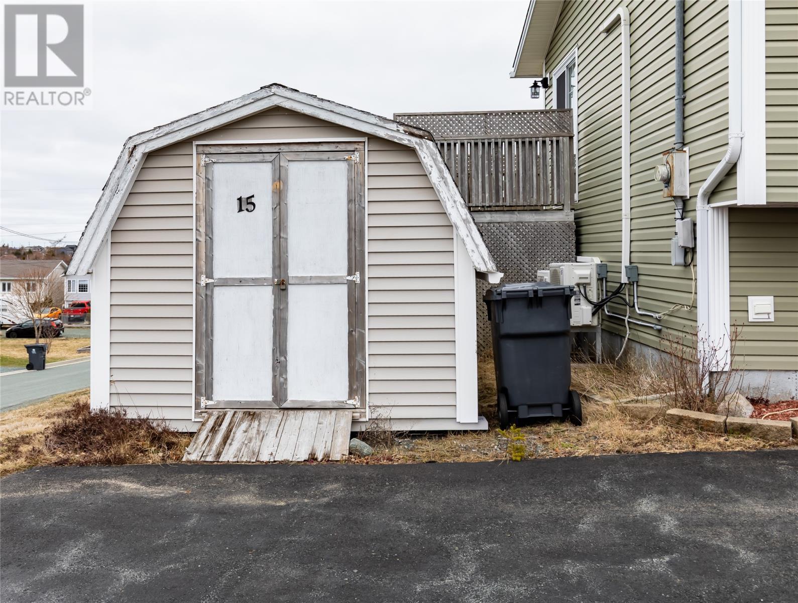 15 Greslet Place, Conception Bay South, NL - Outdoor