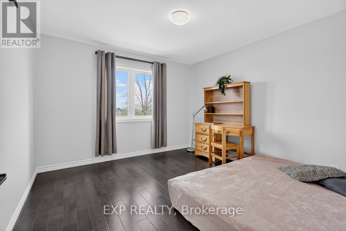 37008 Third Line, Southwold, ON - Indoor Photo Showing Bedroom