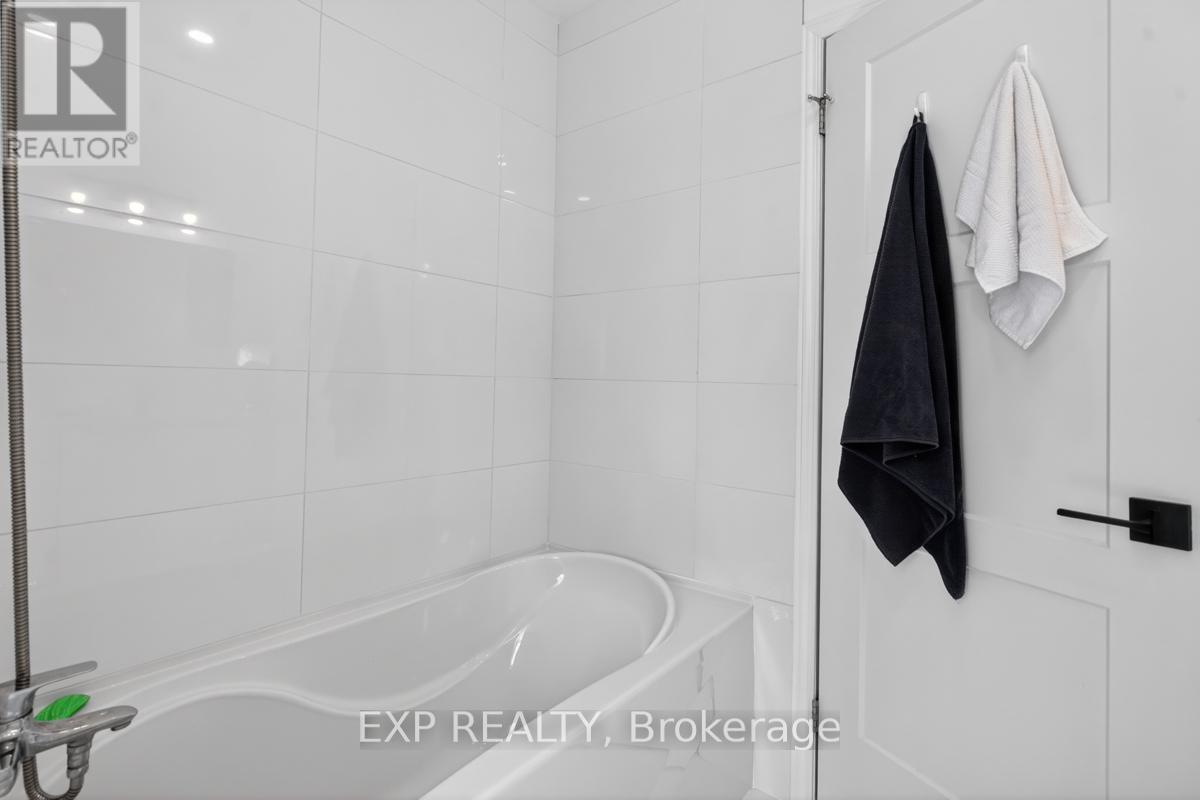 37008 Third Line, Southwold, ON - Indoor Photo Showing Bathroom