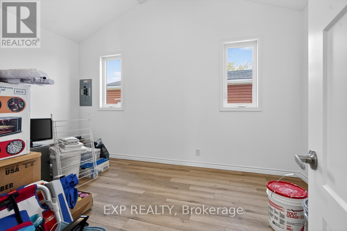37008 Third Line, Southwold, ON - Indoor Photo Showing Other Room