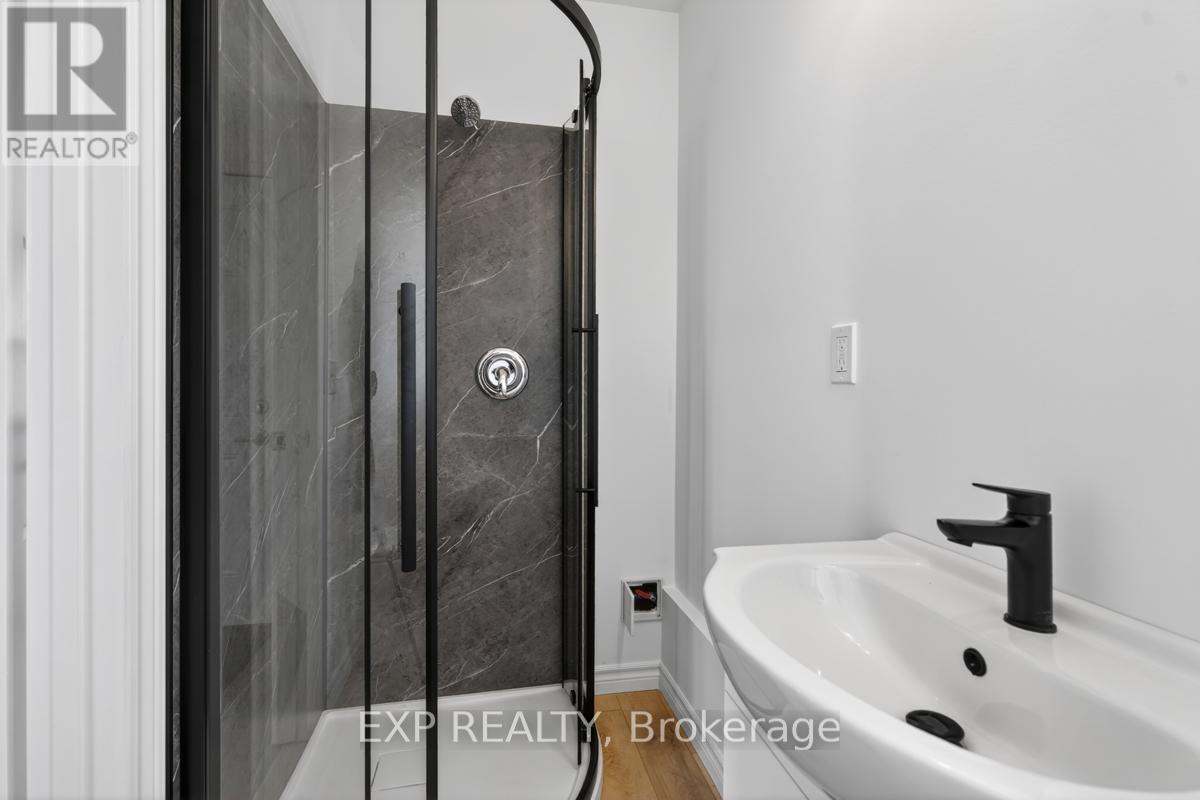37008 Third Line, Southwold, ON - Indoor Photo Showing Bathroom
