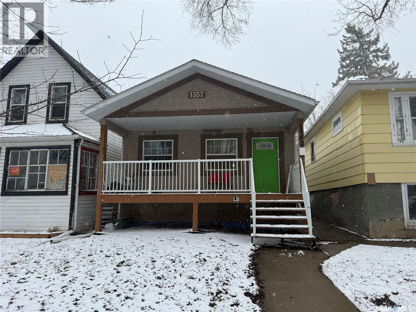 1357 Rae Street, Regina, SK - Outdoor With Deck Patio Veranda