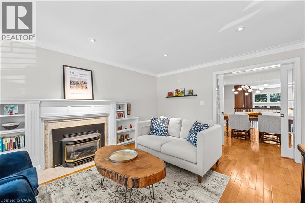 373 Torrance Street, Burlington, ON - Indoor Photo Showing Living Room With Fireplace