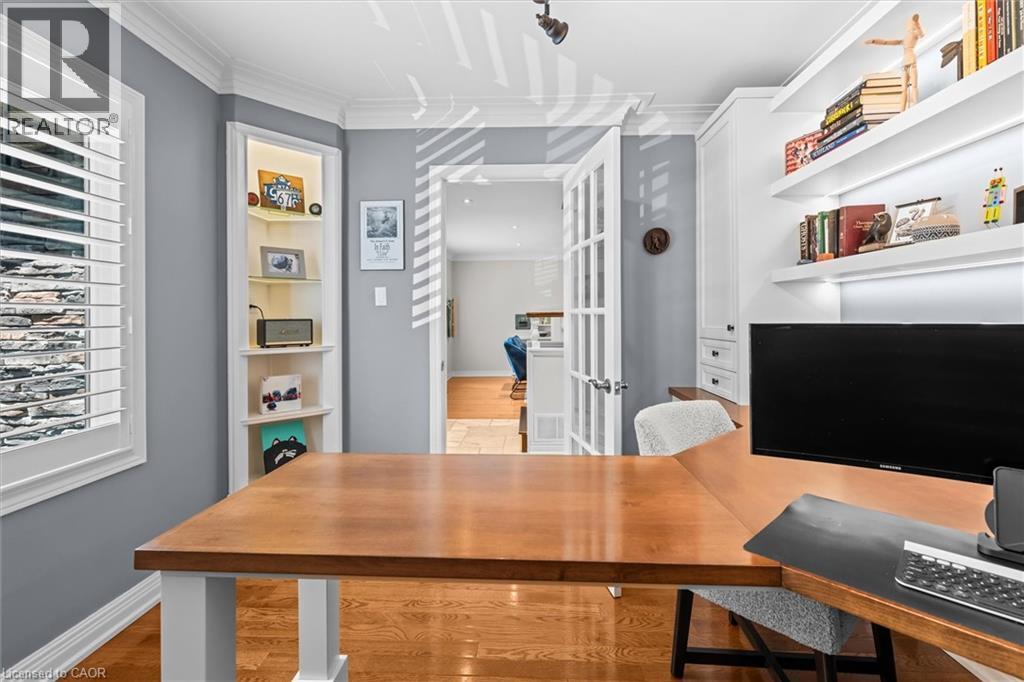 373 Torrance Street, Burlington, ON - Indoor