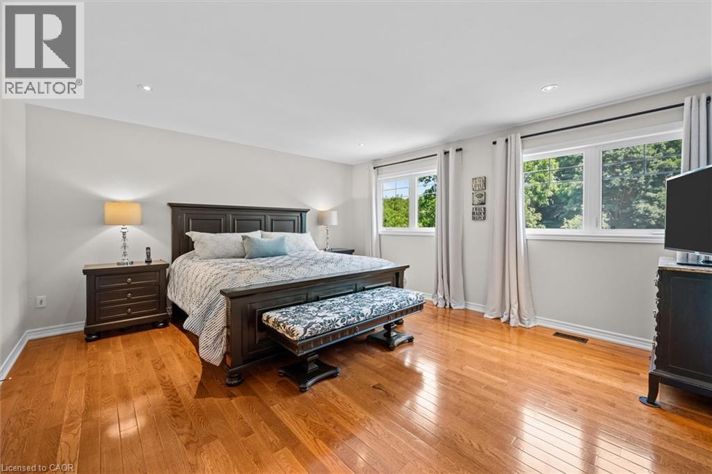 373 Torrance Street, Burlington, ON - Indoor Photo Showing Bedroom