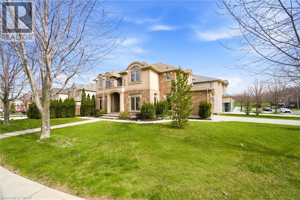 189 Cloverleaf Drive, Ancaster, ON - Outdoor