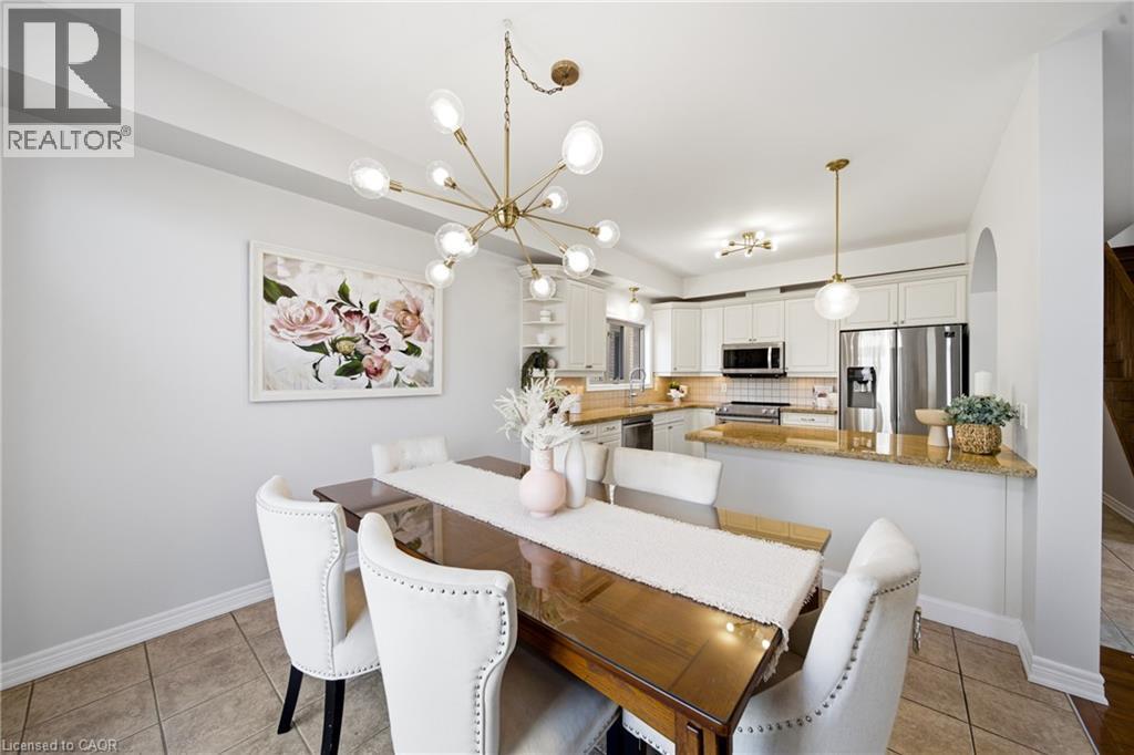 189 Cloverleaf Drive, Ancaster, ON - Indoor Photo Showing Dining Room