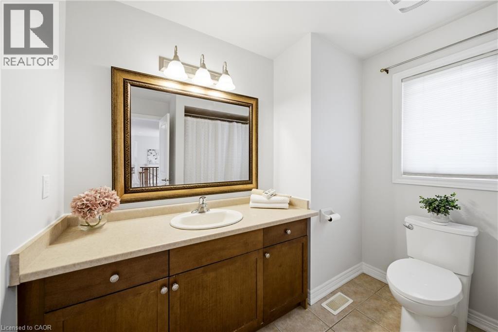 189 Cloverleaf Drive, Ancaster, ON - Indoor Photo Showing Bathroom