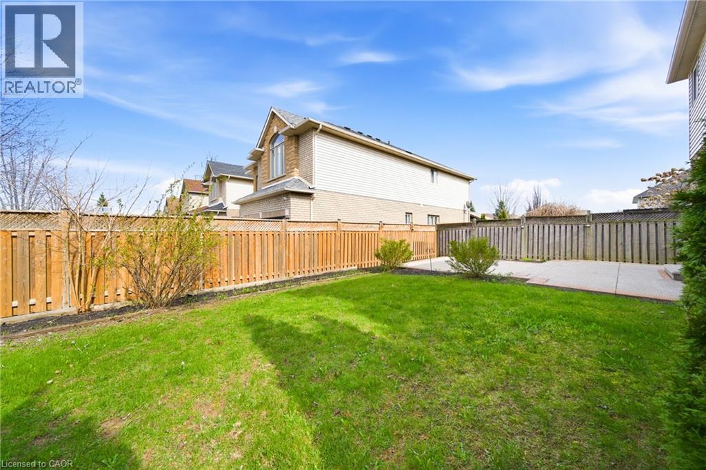 189 Cloverleaf Drive, Ancaster, ON - Outdoor