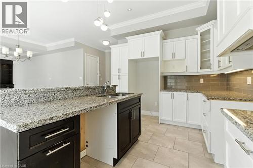 43 Riesling Court, Hamilton, ON - Indoor Photo Showing Kitchen With Double Sink