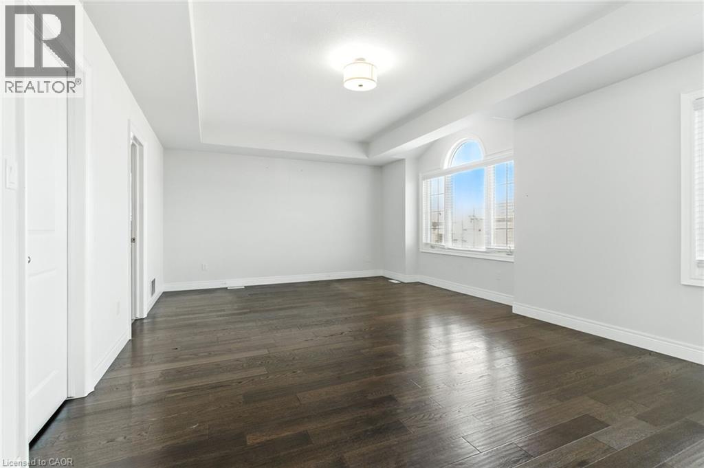 43 Riesling Court, Hamilton, ON - Indoor Photo Showing Other Room