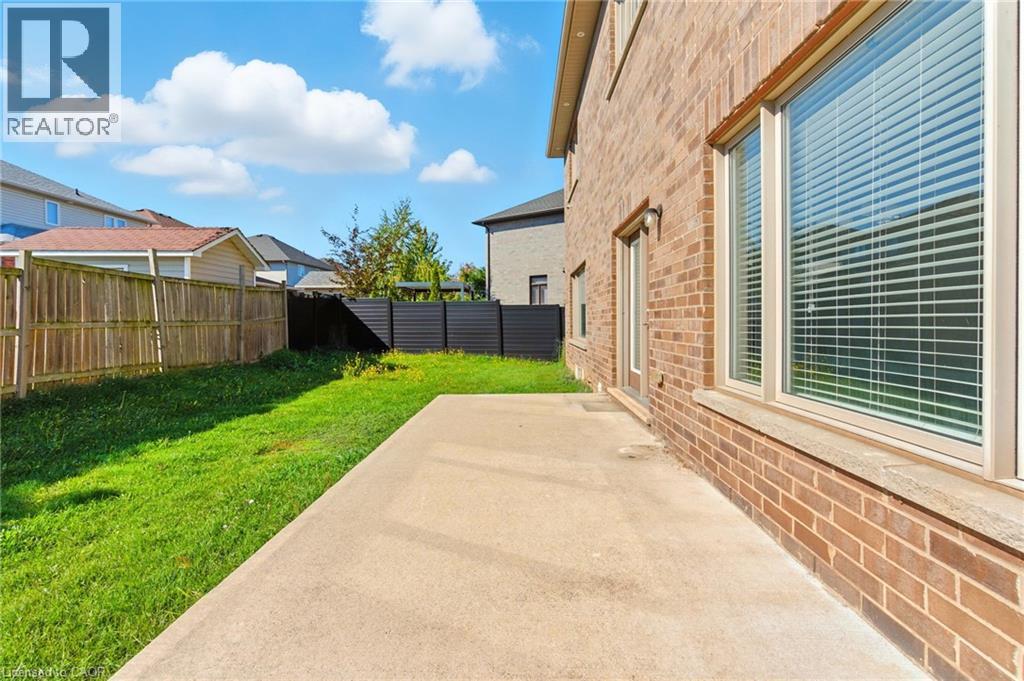 43 Riesling Court, Hamilton, ON - Outdoor