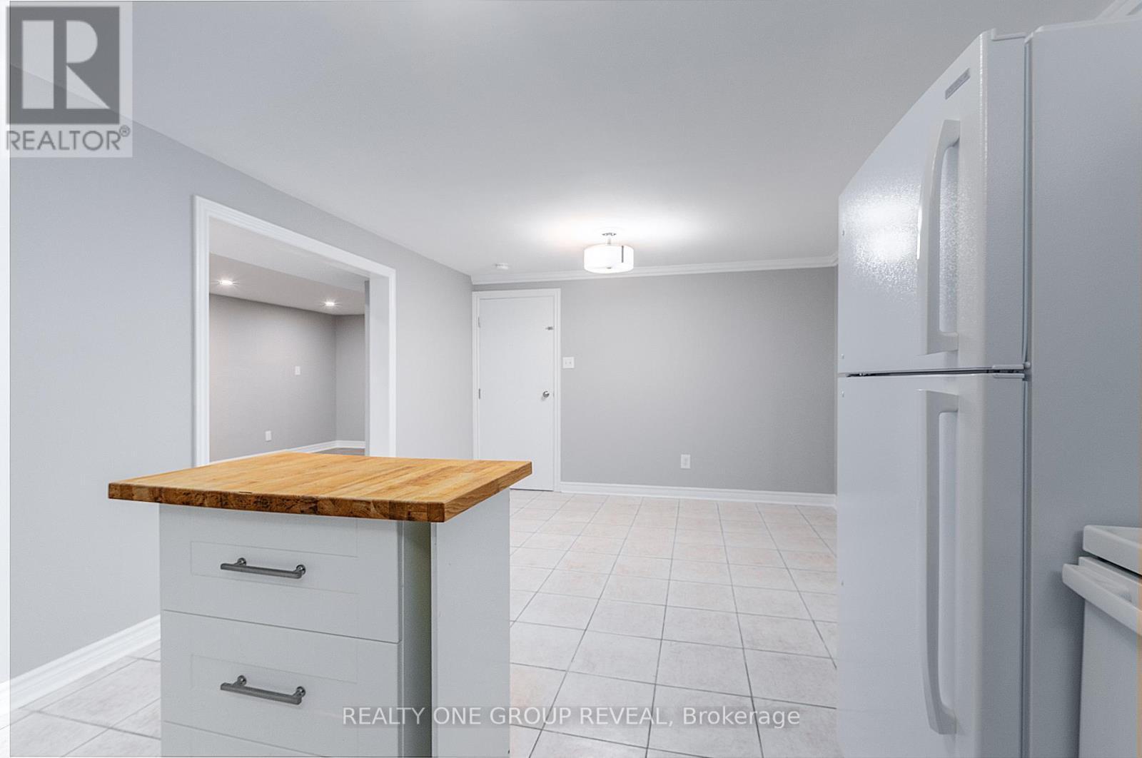 48 Patrick Drive, Whitby, ON - Indoor