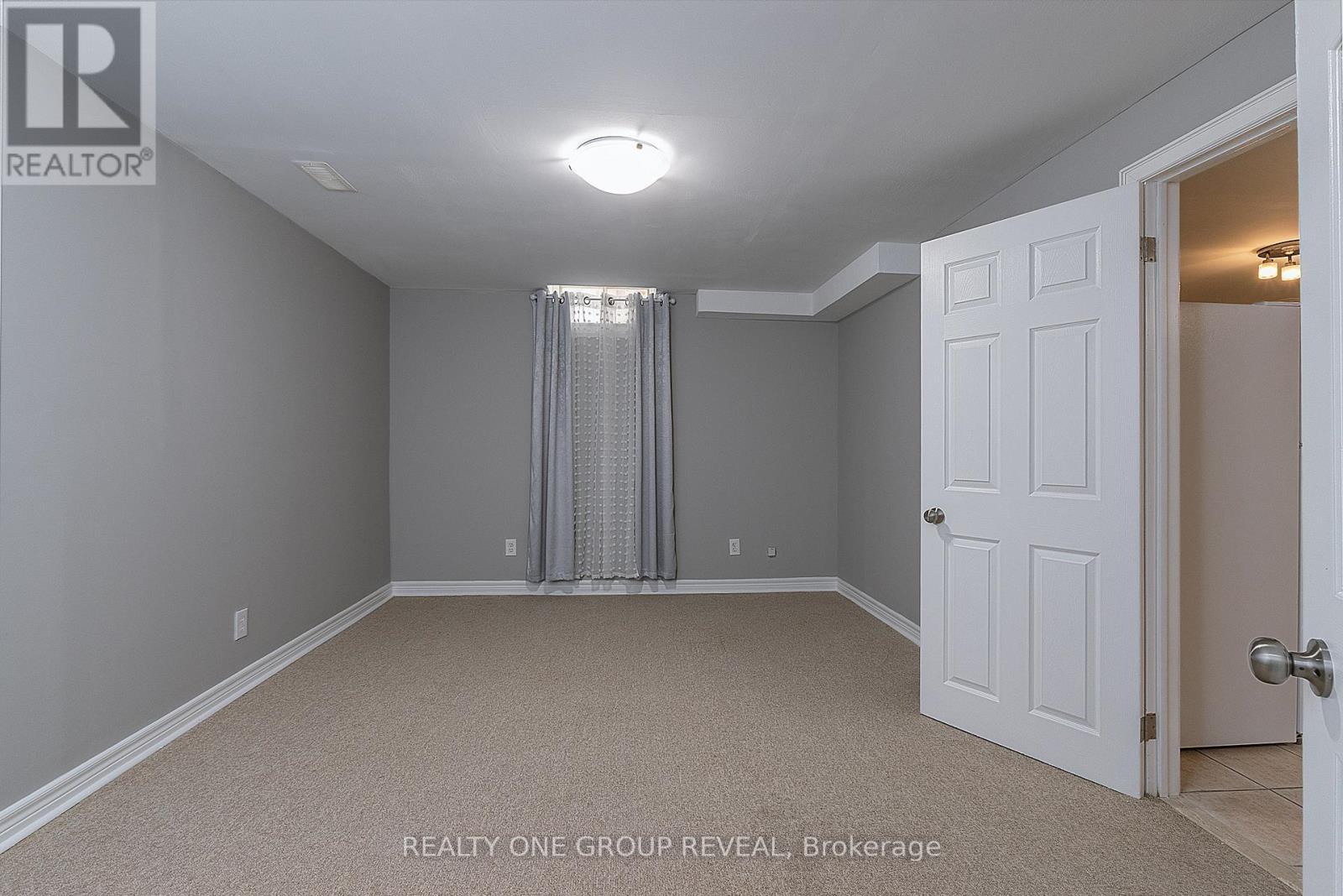 48 Patrick Drive, Whitby, ON - Indoor Photo Showing Other Room